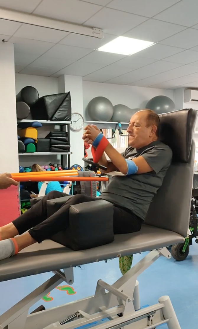 Hombros y brazos en lesión medular alta C4-C5 ASIA A - ASPAYM Málaga